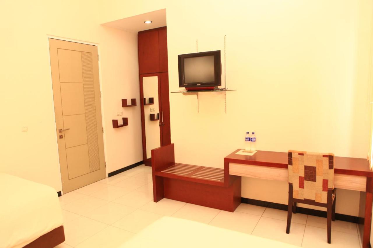 Arya Graha Semarang Hotel Exterior foto